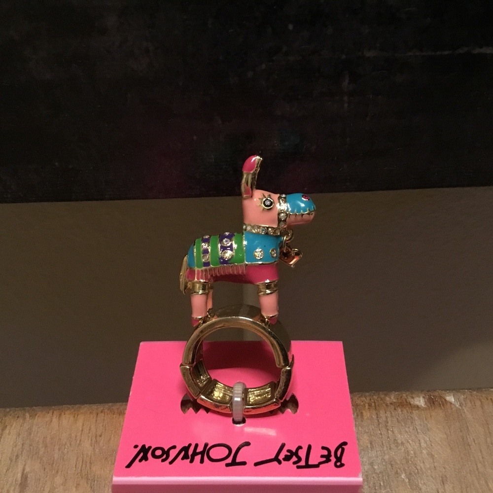 Betsey Johnson Piñata Ring